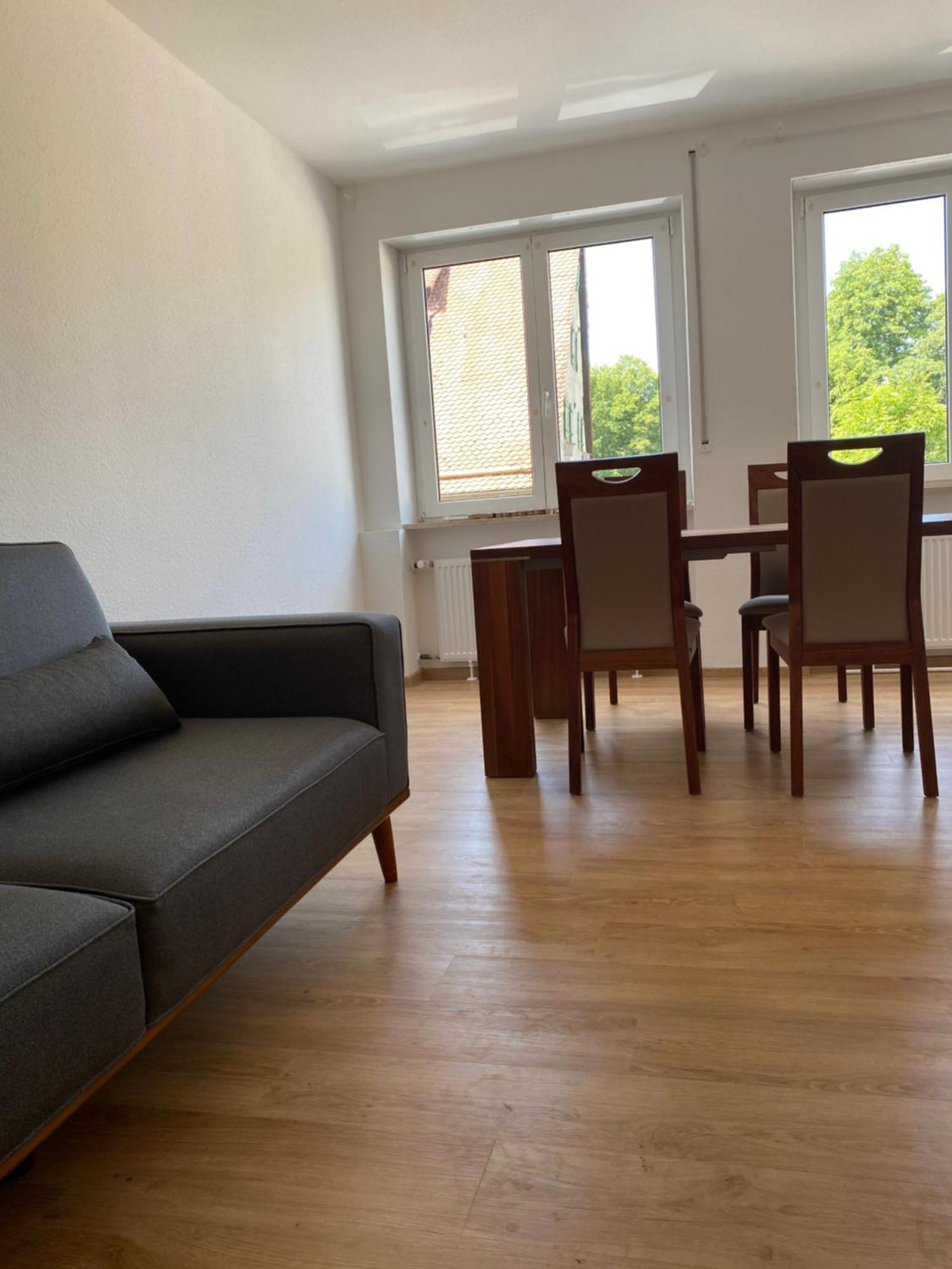 Ferienwohnung Feucht Eg Naturnah Parkplatz Wlan Exterior photo